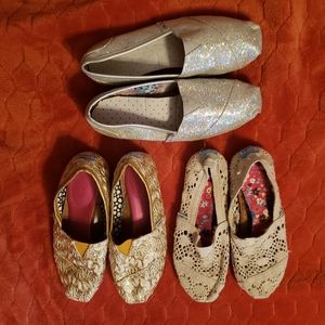 1 pr. silver Bob's and 2 Prs. Tom's Casual Shoes,Size 8 Womens